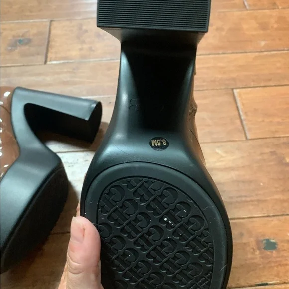 Gianni Bini Gb Levi Tate Patent Platform Mid Boots 8.5 - Picture 7 of 9